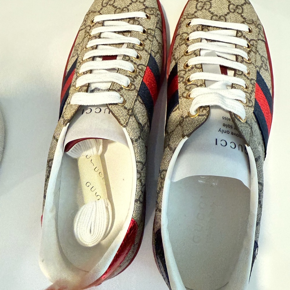 Authentic!! Gucci Ace Supreme GG Men's Beige and Red Patterned Sneakers - Picture 6 of 7